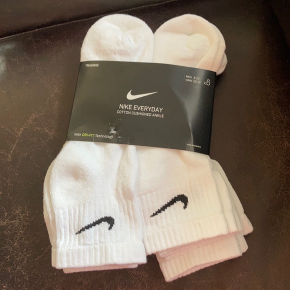 Nike Other - Nike Everyday Cotton Cushioned Ankle Socks 6 pk